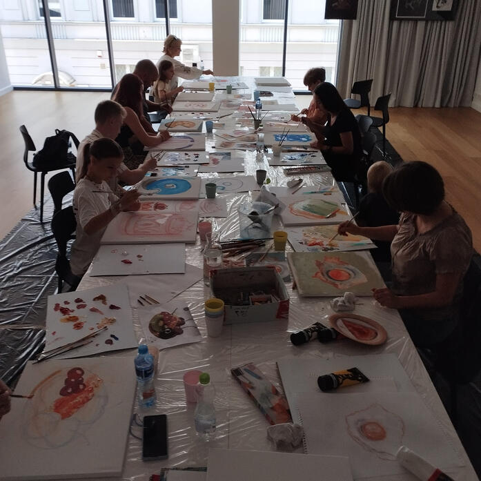 jem oczami i połykam wzrokiem