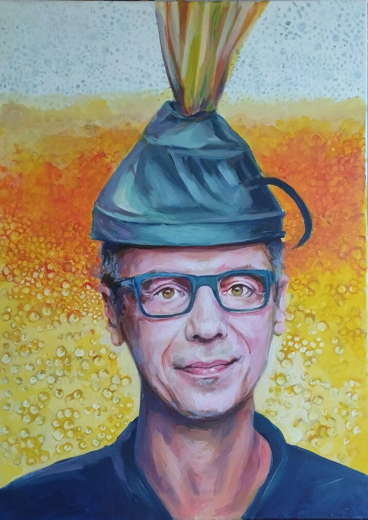 Portret Artura z lejkiem na głowie. Obraz akrylowy na płótnie 50x70 cm